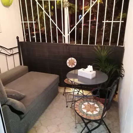 Private - Airport Homestay *